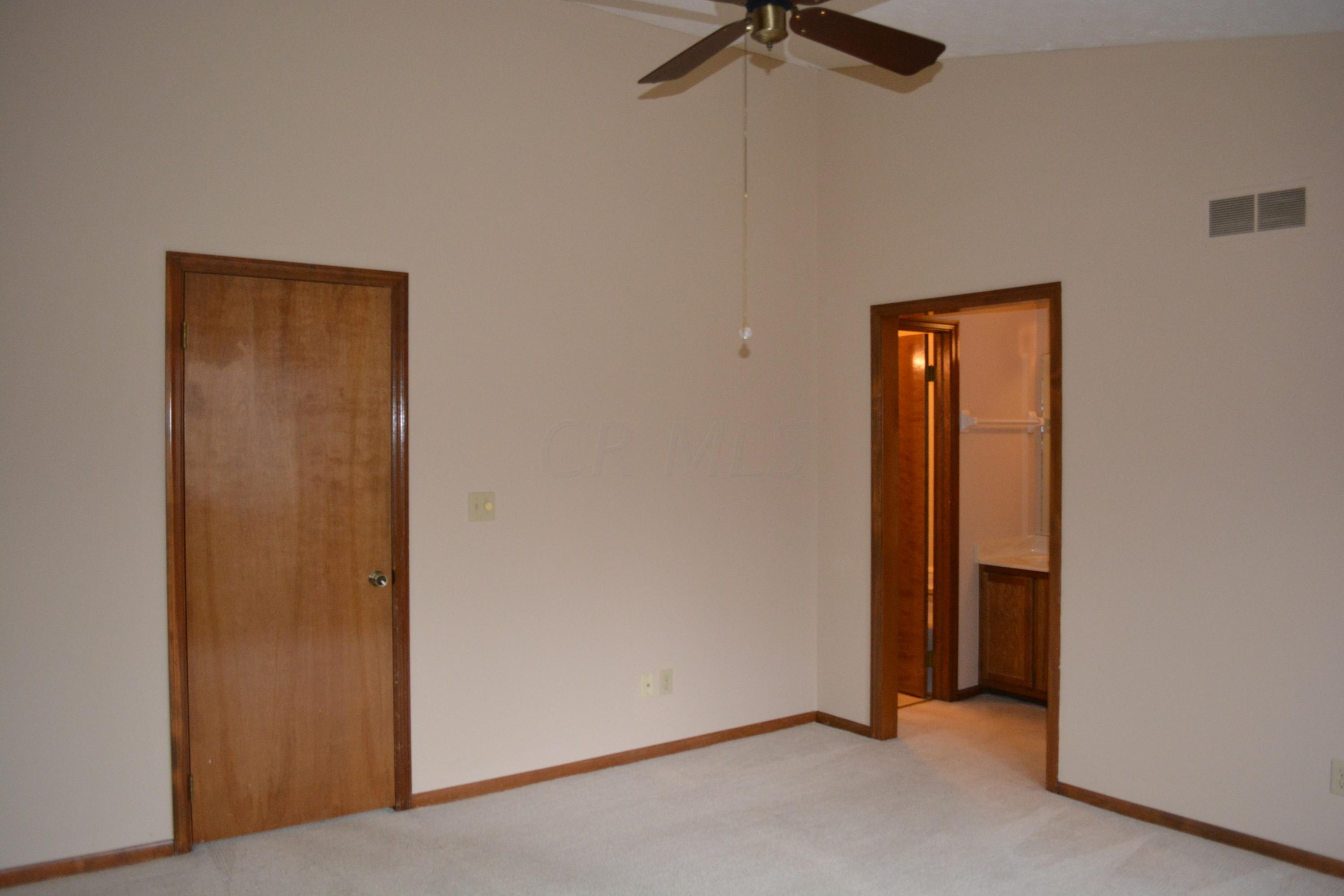 5244 Timberline Road, Unit 139 Columbus, OH 43220 - Photo 3 of 25
