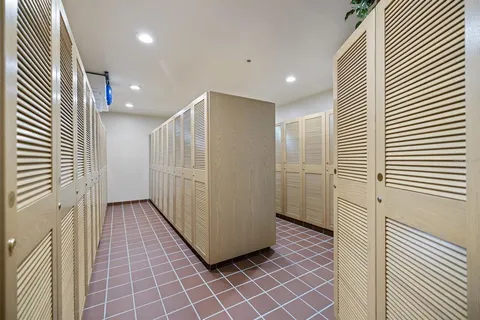 $2,995,000 | 415 L L Ambiance Drive, Unit C403, Longboat Key, FL 34228