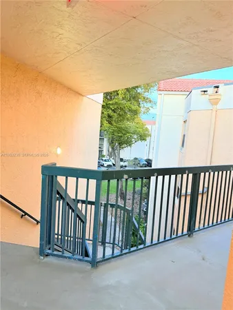 $2,000 | 6280 Northwest 186th Street, Unit 315, Hialeah, FL 33015