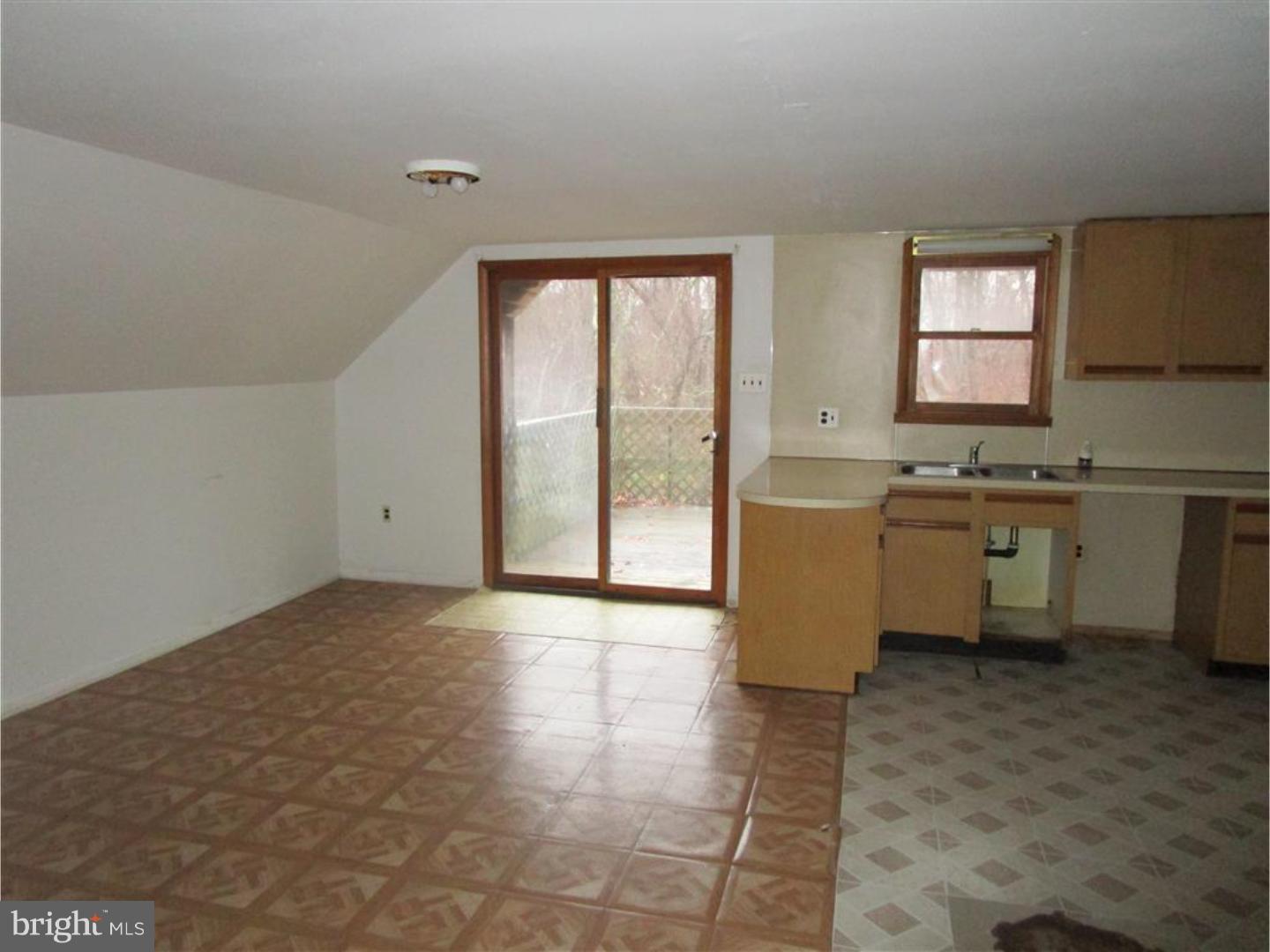 2419 Medford Road Atco, NJ 08004 - Photo 2 of 25 Gallery Image 2
