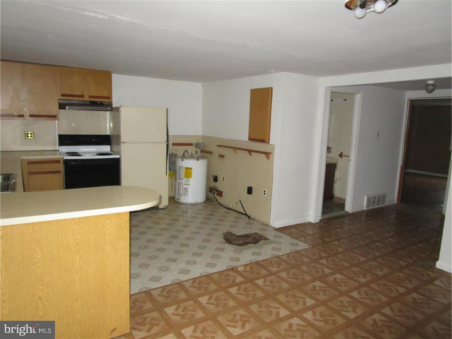 2419 Medford Road Atco, NJ 08004 - Photo 3 of 25 Gallery Image 3