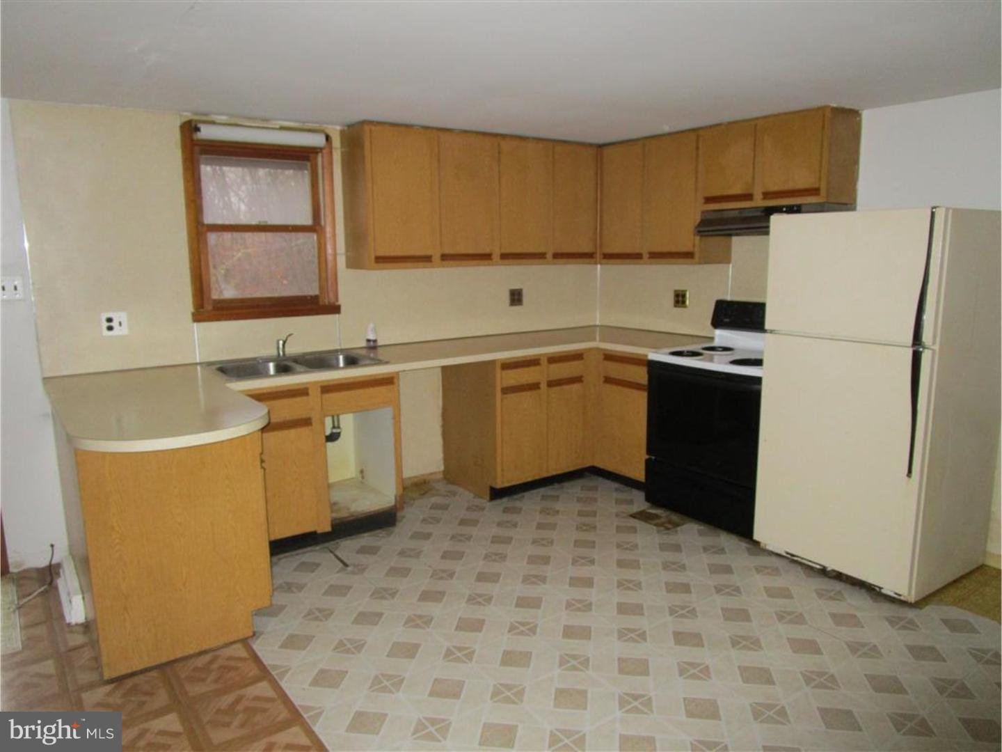 2419 Medford Road Atco, NJ 08004 - Photo 4 of 25 Gallery Image 4