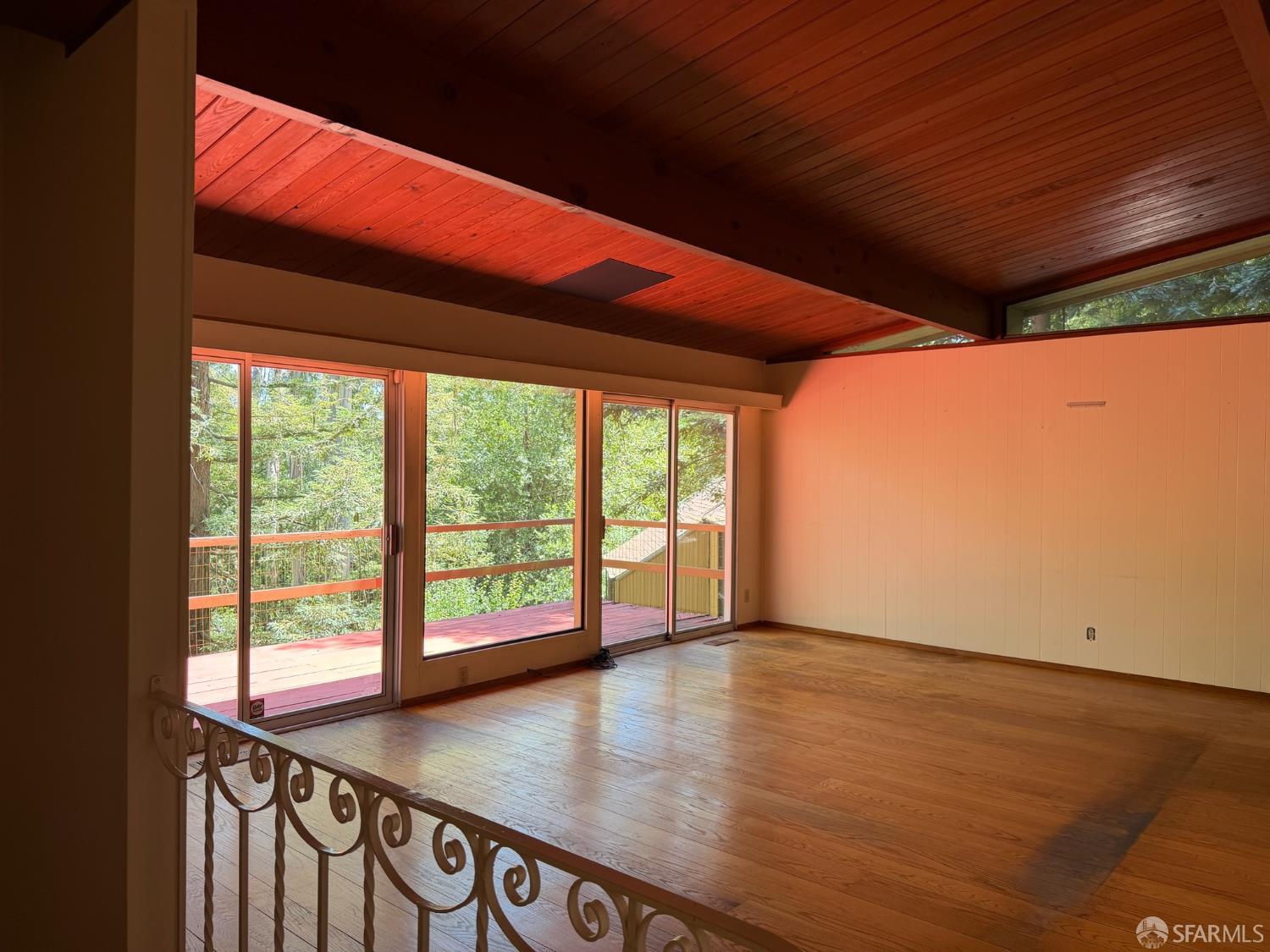 7101 Pinehaven Road Oakland, CA 94611 - Photo 12 of 45