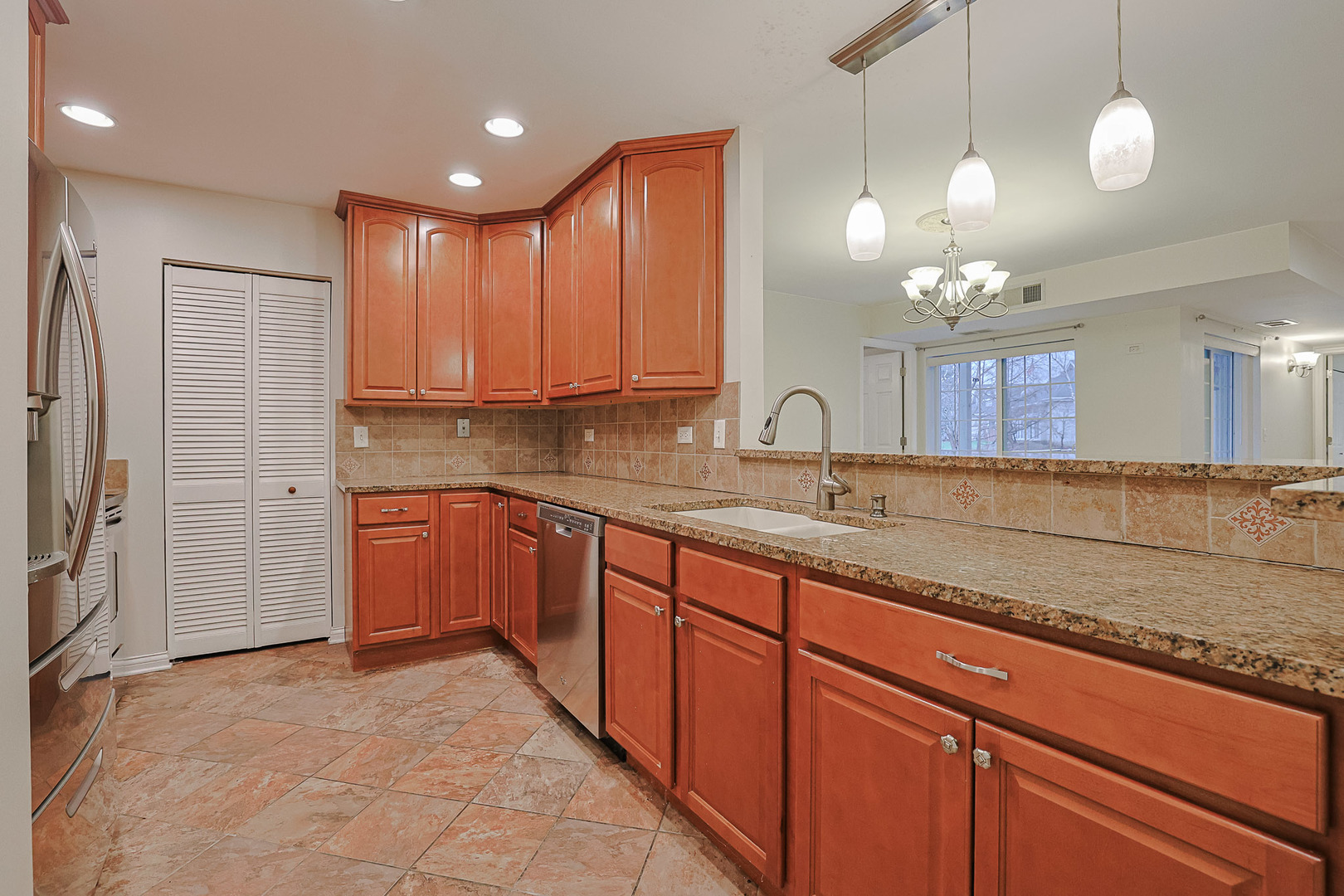 768 North Gary Avenue, Unit 103 Carol Stream, IL 60188 - Photo 6 of 24
