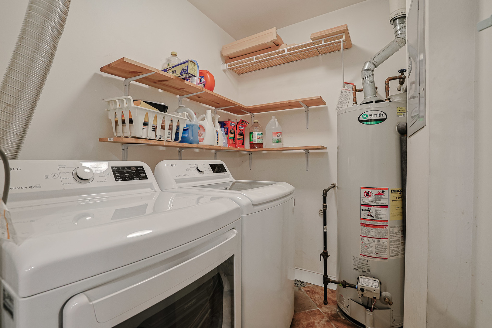 768 North Gary Avenue, Unit 103 Carol Stream, IL 60188 - Photo 7 of 24