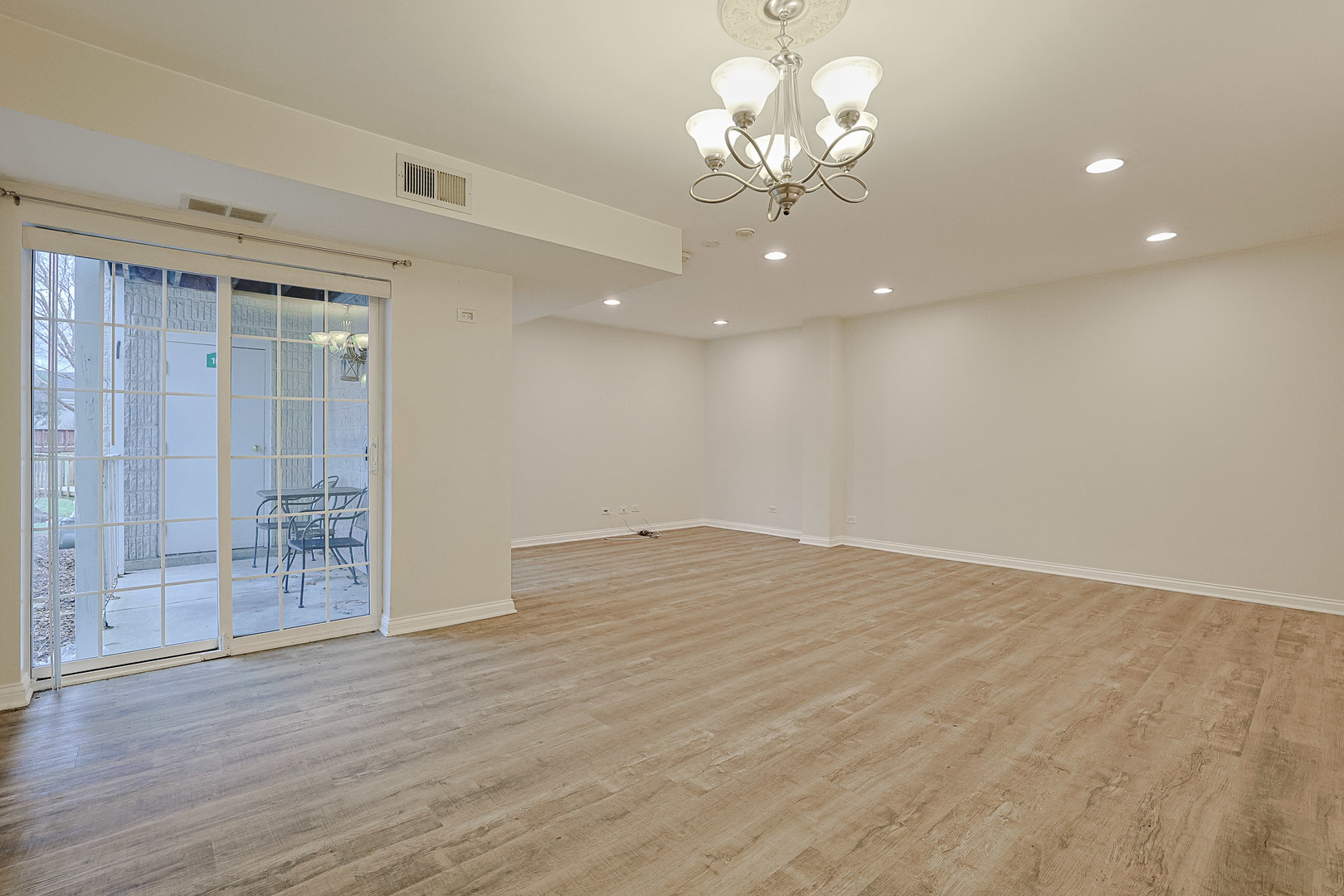 768 North Gary Avenue, Unit 103 Carol Stream, IL 60188 - Photo 10 of 24