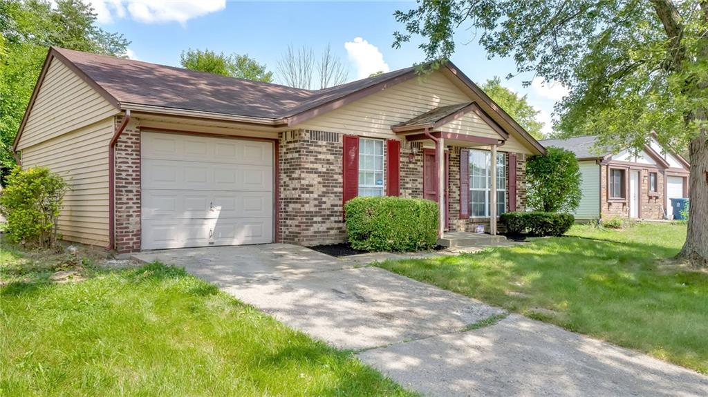 3239 Milford Road Indianapolis, IN 46235 - Photo 3 of 25 Gallery Image 3