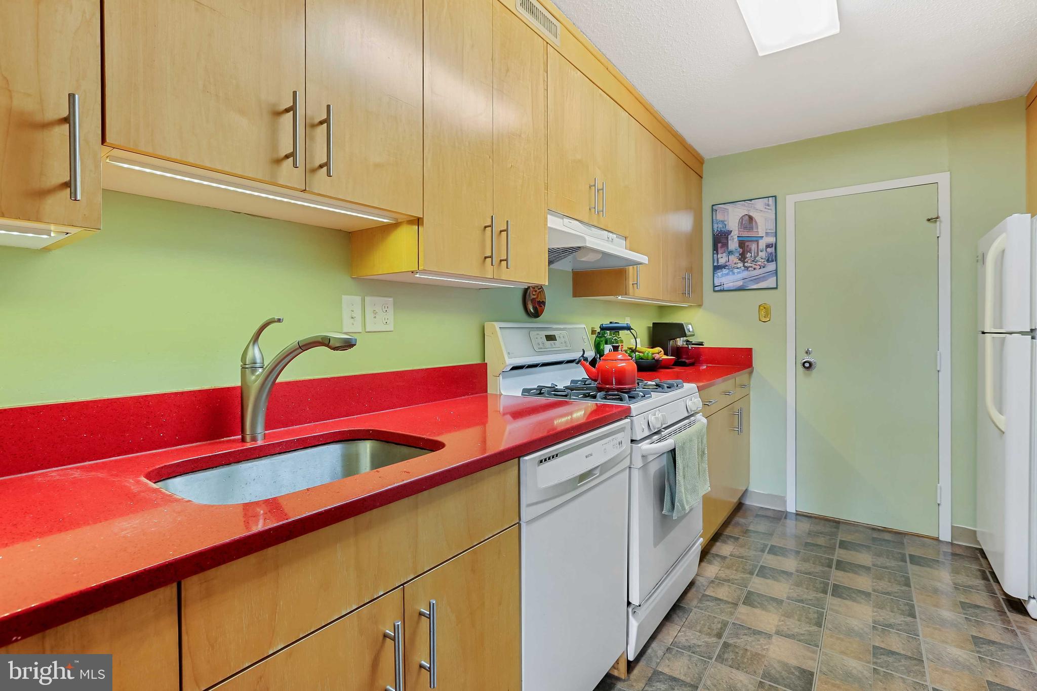 4401 Roland Avenue, Unit 302 Baltimore, MD 21210 - Photo 19 of 42