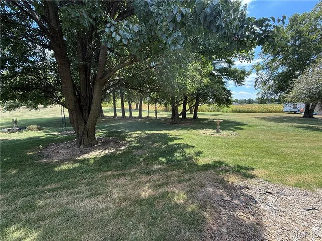 $120,000 | 106 Johnson Lane, Raymond, IL 62560