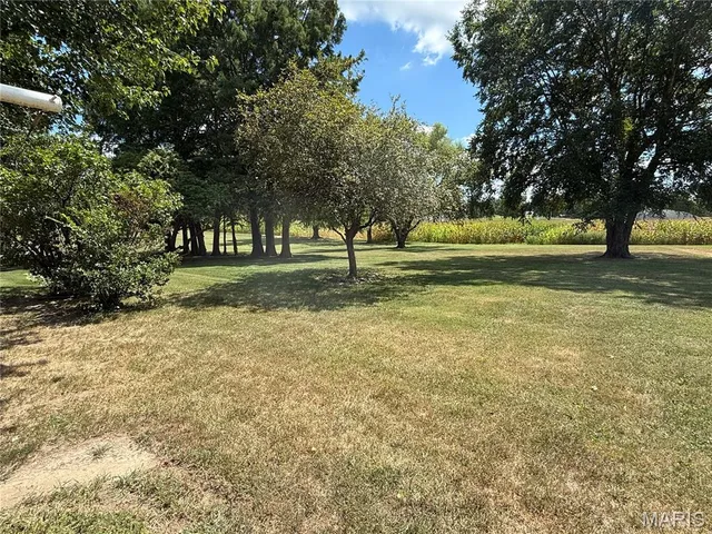 $120,000 | 106 Johnson Lane, Raymond, IL 62560