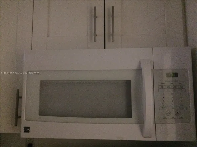 $2,500 | 255 Sunrise Drive, Unit 103, Key Biscayne, FL 33149