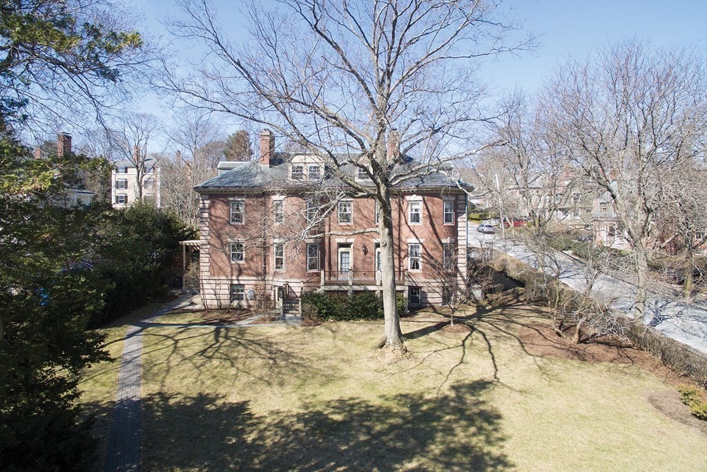 4 Hawthorn Road Brookline, MA 02445 - Photo 22 of 31 Gallery Image 22