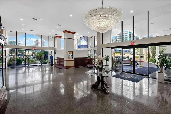 $2,800 | 7601 East Treasure Drive, Unit 2222, North Bay Village, FL 33141