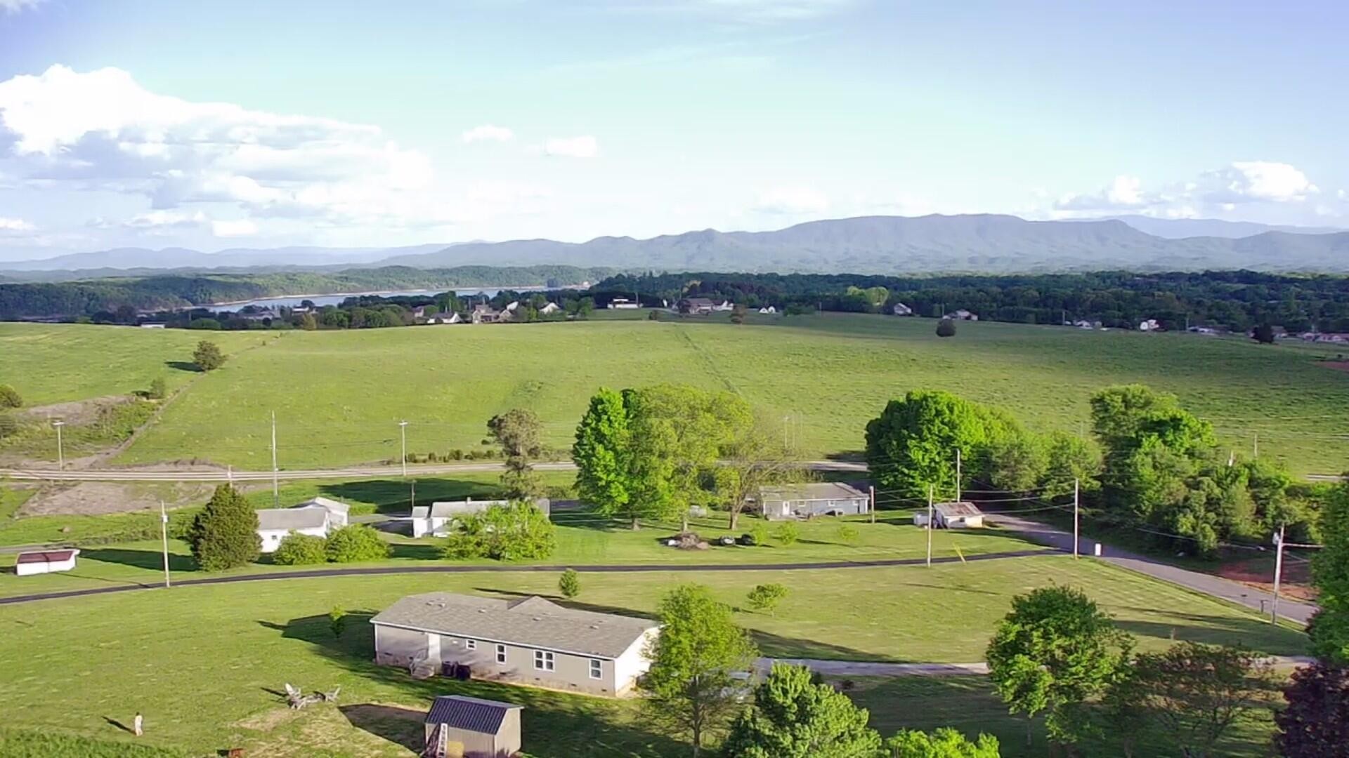 420 Wine Road Dandridge, TN 37725 - Photo 25 of 35 Gallery Image 25