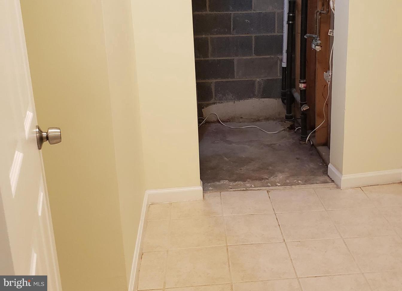 3812 Tremayne Terrace, Unit 22 Silver Spring, MD 20906 - Photo 17 of 28 Laundry Room