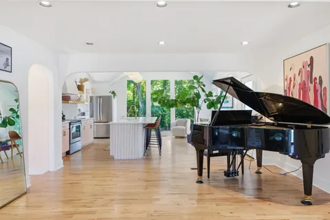 $449,900 | 3060 Buenaview Boulevard, Nashville, TN 37218