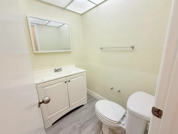 $1,700 | 760 Southeast 2nd Avenue, Unit D112, Deerfield Beach, FL 33441