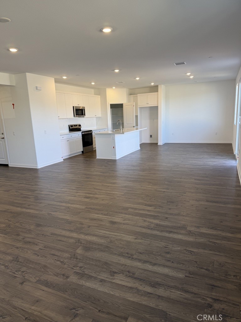 9567 Silverstein Drive Riverside, CA 92508 - Photo 7 of 30