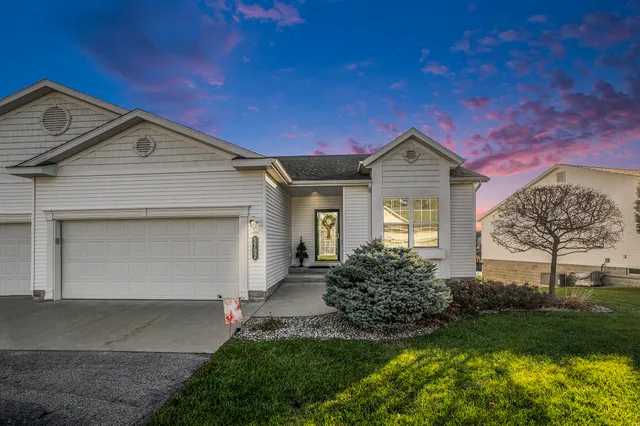 $380,000 | 5702 North Turning Leaf Way, Fruitport, MI 49415