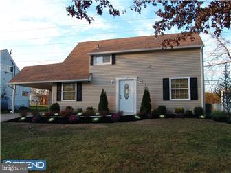 55 Iroquois Road Levittown, PA 19057 - Photo 1 of 12 Exterior Front
