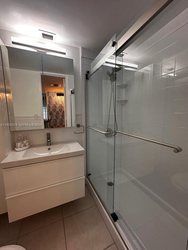 5055 Collins Avenue, Unit 10F Miami Beach, FL 33140 - Photo 15 of 24