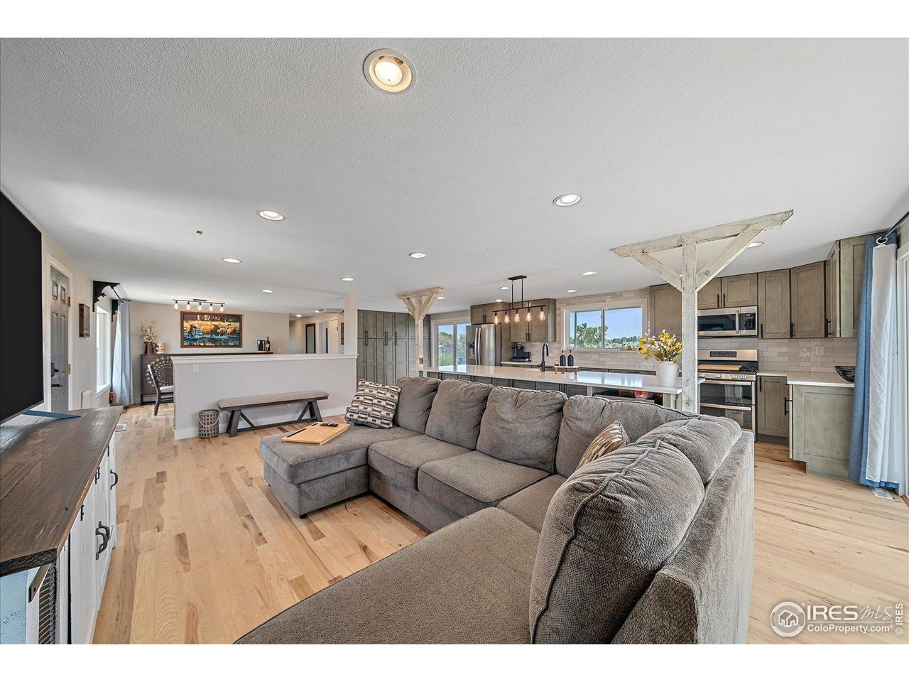 11724 Kenosha Road Longmont, CO 80504 - Photo 17 of 49 Family, kitchen dining room