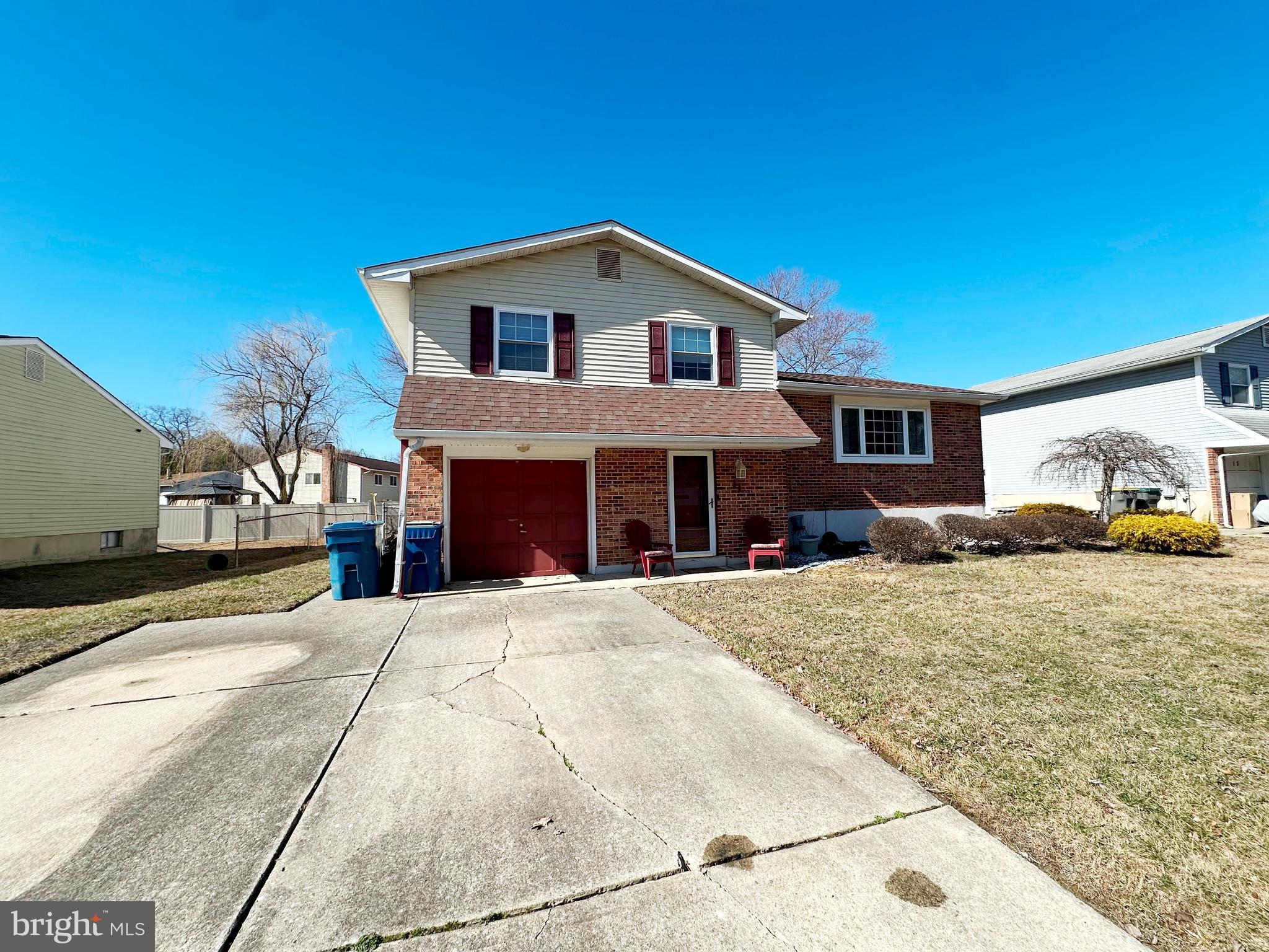 11 Spectrum Drive Newark, DE 19713 - Photo 2 of 28