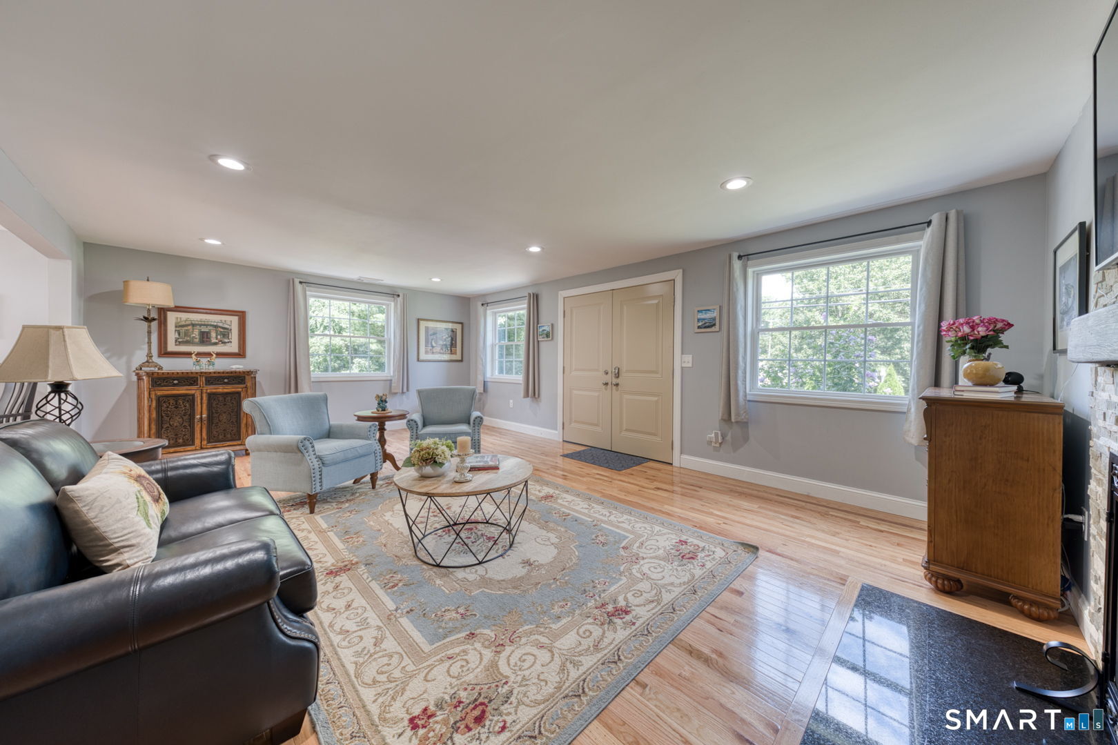 268 Toll Gate Road Glastonbury, CT 06073 - Photo 4 of 40 Gallery Image 4