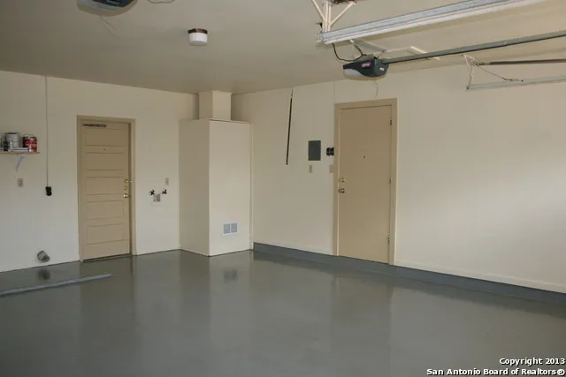 $1,525 | 11015 Burr Oak Drive, San Antonio, TX 78230