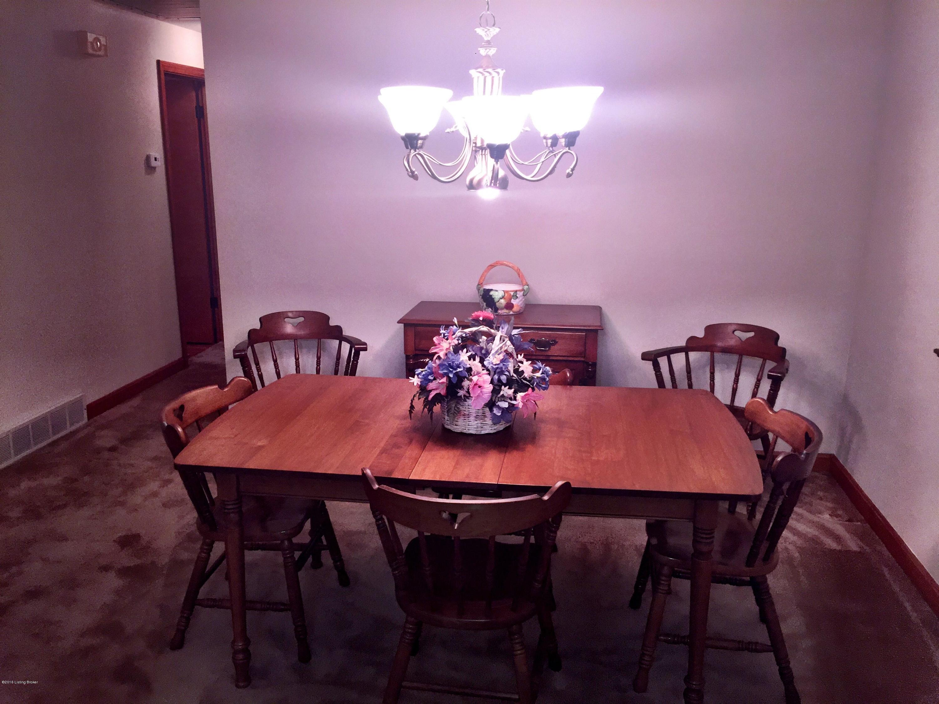 4210 Dover Road Louisville, KY 40216 - Photo 29 of 51 IMG_4467