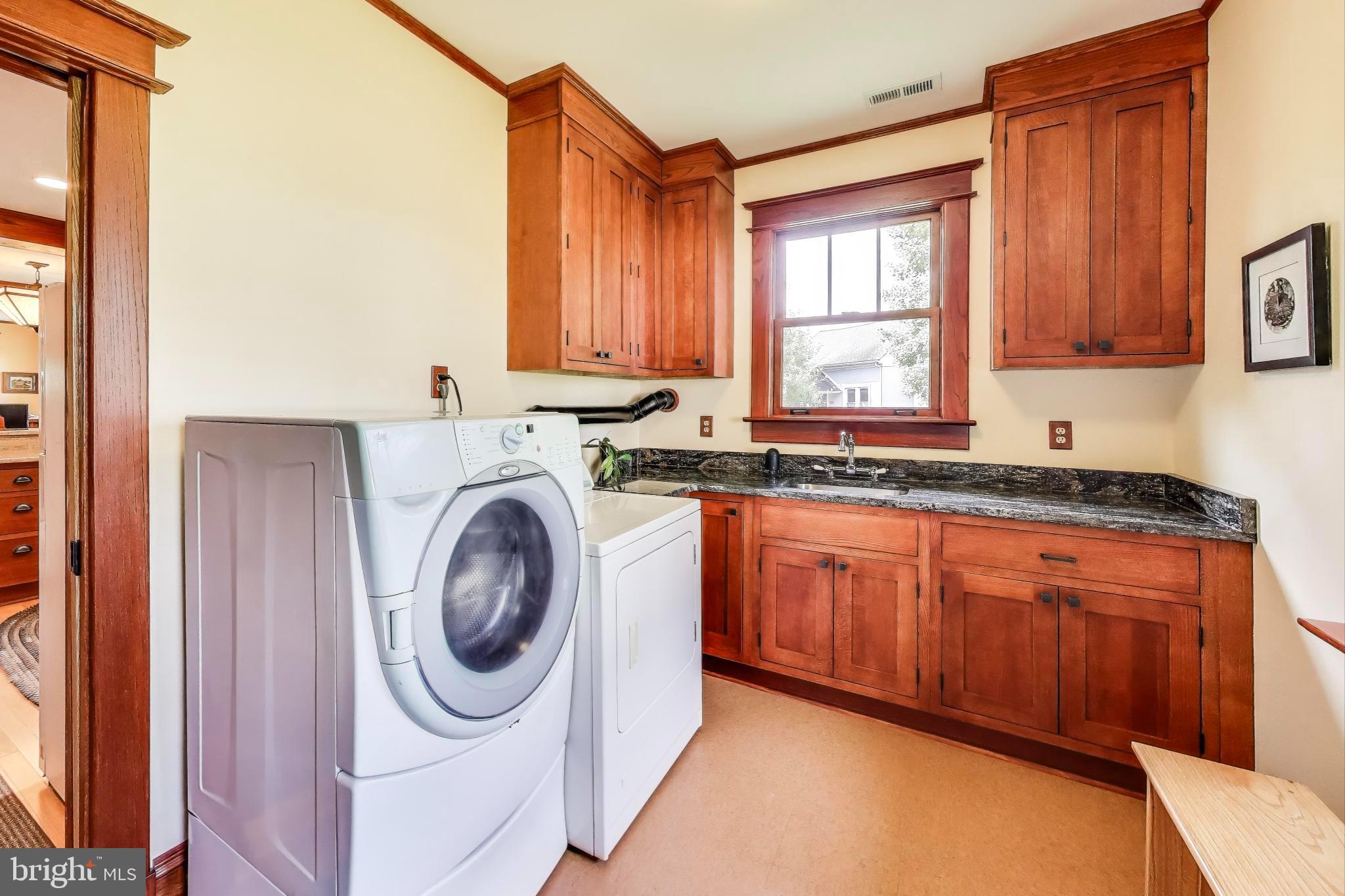 2400 Valley Way Cheverly, MD 20785 - Photo 23 of 42 Bright laundry/mud room
