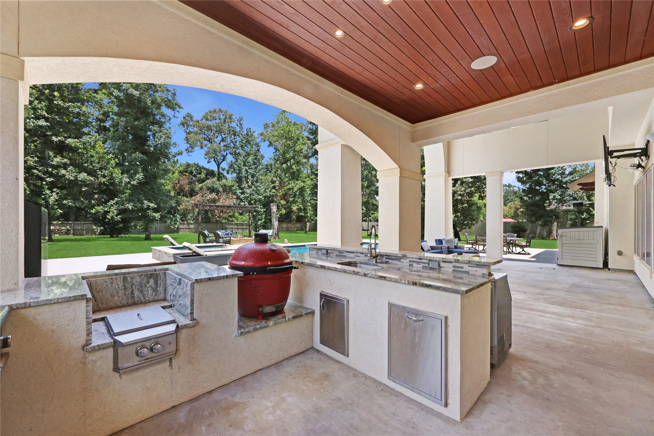 27311 Shady Hills Landing Lane Spring, TX 77386 - Photo 45 of 50 Fully equipped outdoor kitchen.