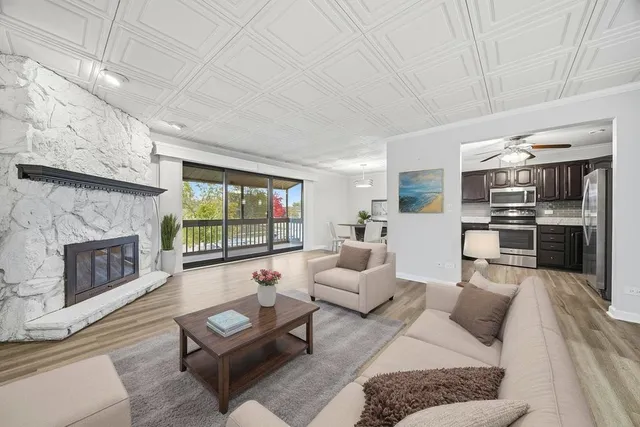 $2,300 | 15700 86th Avenue, Unit 104, Orland Park, IL 60462