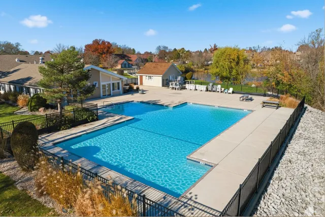 $2,300 | 15700 86th Avenue, Unit 104, Orland Park, IL 60462