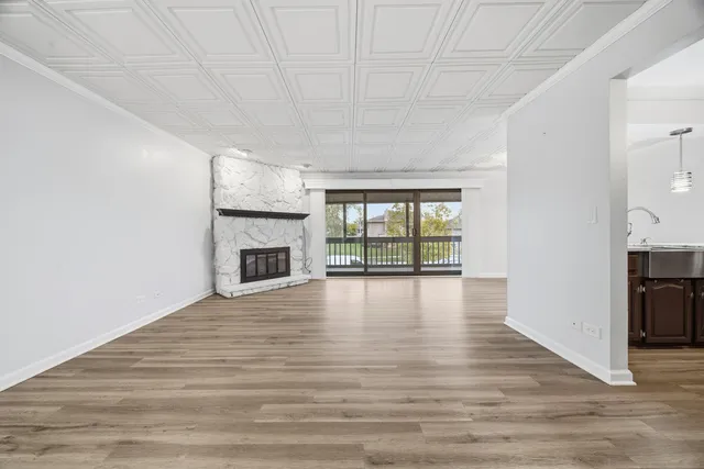 $2,300 | 15700 86th Avenue, Unit 104, Orland Park, IL 60462