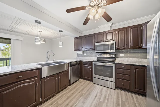 $2,300 | 15700 86th Avenue, Unit 104, Orland Park, IL 60462