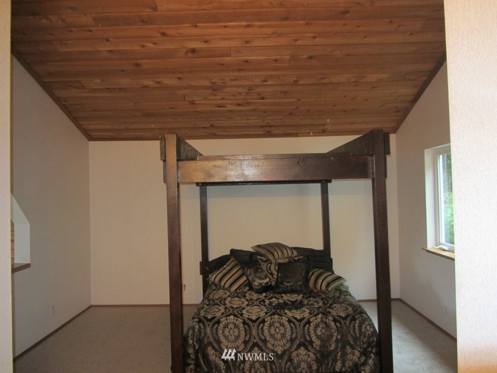 12445 Olympic View Road Northwest Silverdale, WA 98383 - Photo 6 of 10 Gallery Image 6