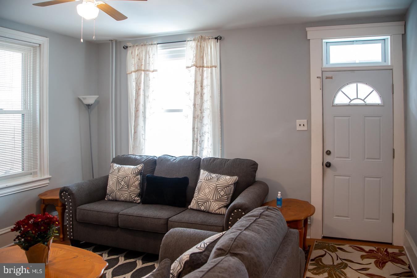 217 New Street Spring City, PA 19475 - Photo 3 of 45 Livingroom