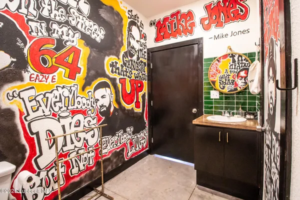 $665,000 | 902 Buddy Holly Avenue, Lubbock, TX 79401