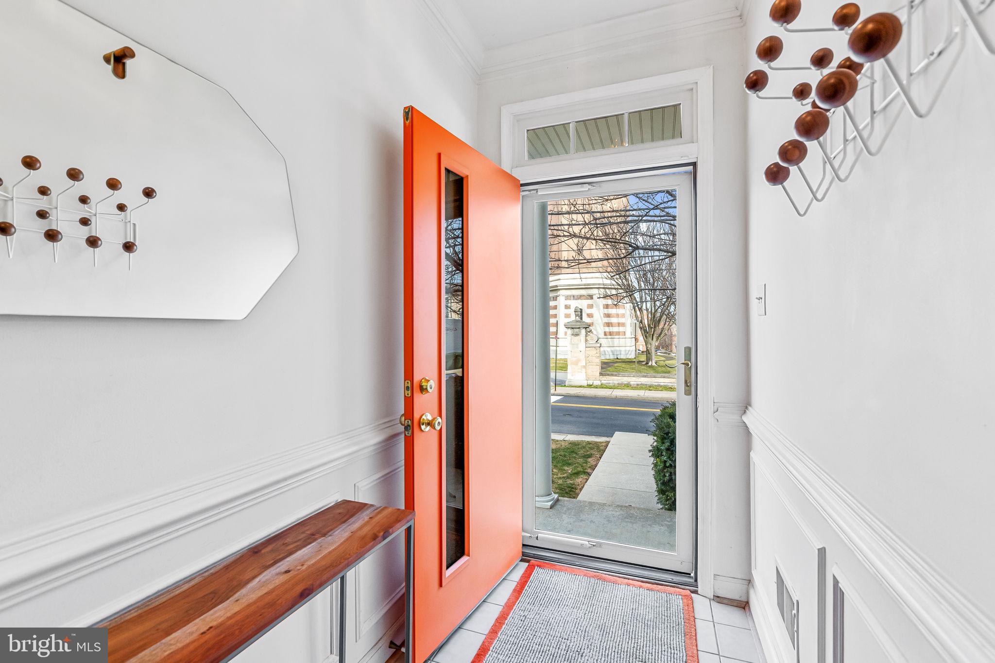 4248 Evans Chapel Road Baltimore, MD 21211 - Photo 5 of 34