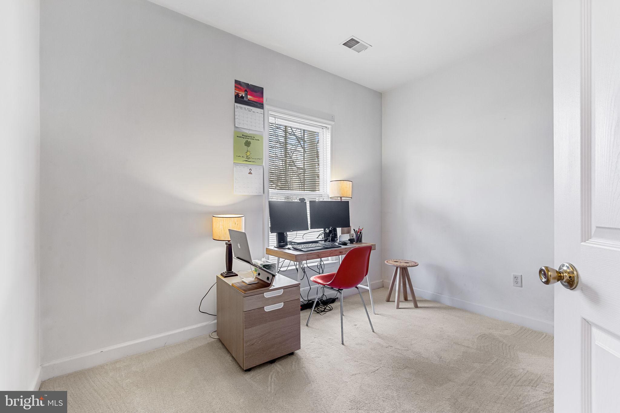 4248 Evans Chapel Road Baltimore, MD 21211 - Photo 7 of 34