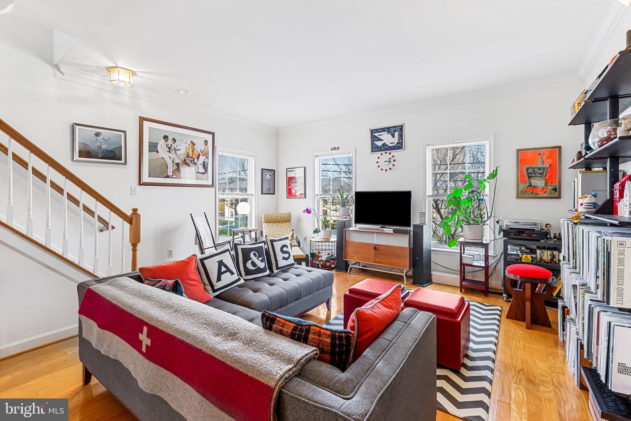 4248 Evans Chapel Road Baltimore, MD 21211 - Photo 10 of 34