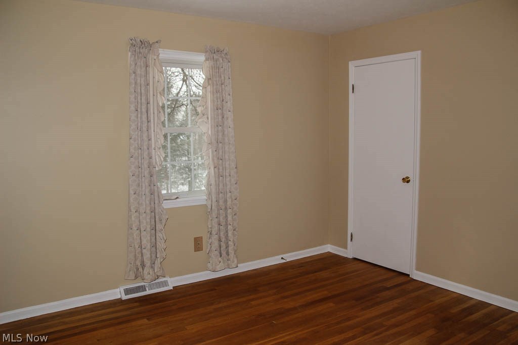 208 Harmon Road Aurora, OH 44202 - Photo 29 of 35 Bedroom 3