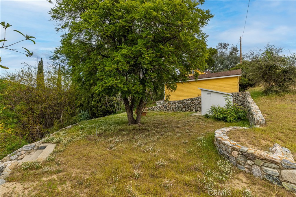 7444 Tranquil Drive Tujunga, CA 91042 - Photo 24 of 34 a view of a yard with plants and trees