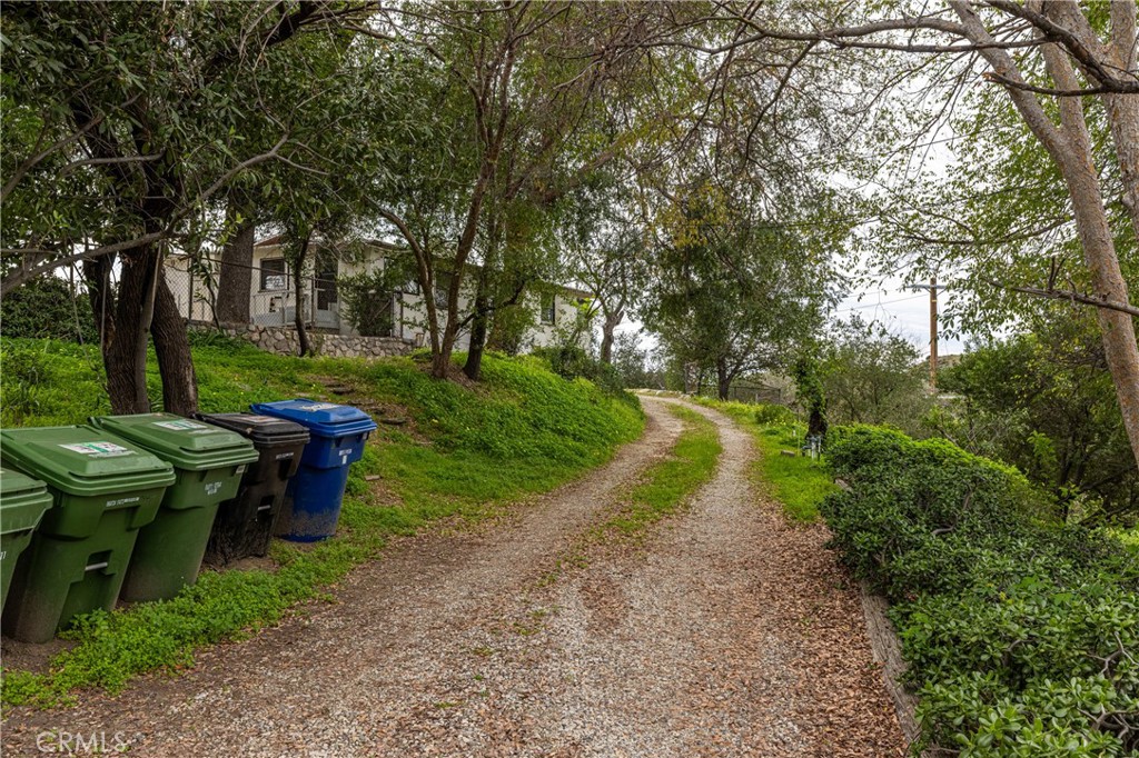 7444 Tranquil Drive Tujunga, CA 91042 - Photo 3 of 34 a view of a table and chairs in the garden