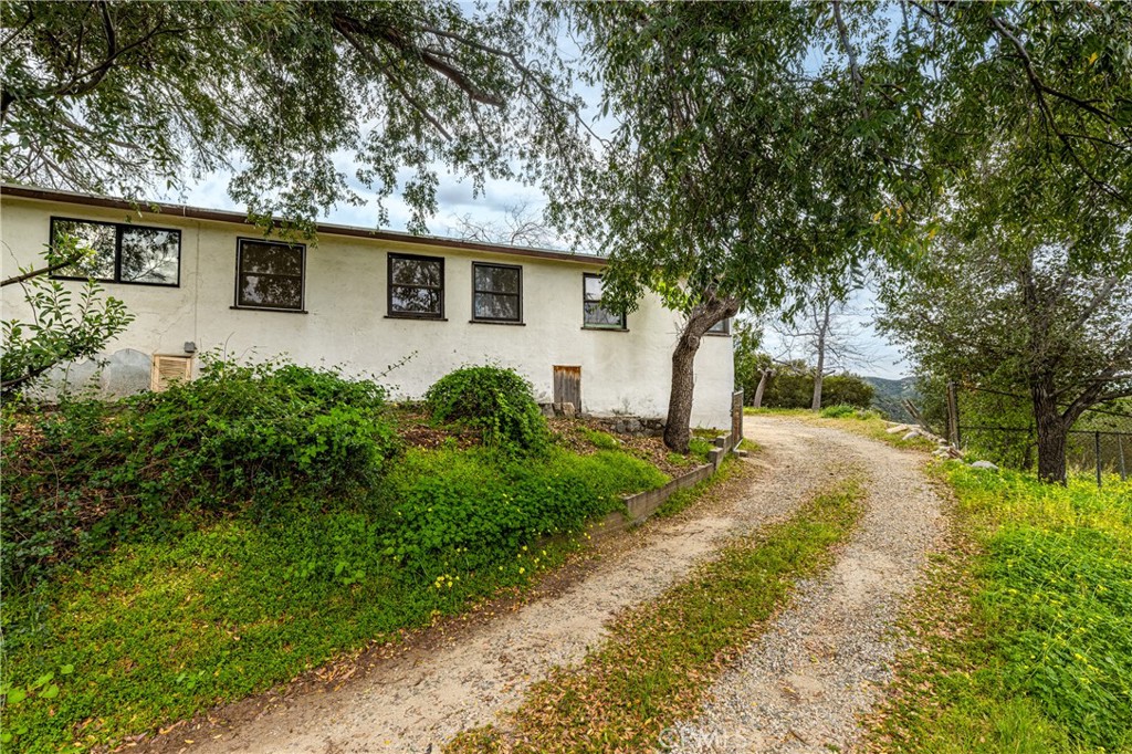 7444 Tranquil Drive Tujunga, CA 91042 - Photo 32 of 34 a view of a backyard of the house