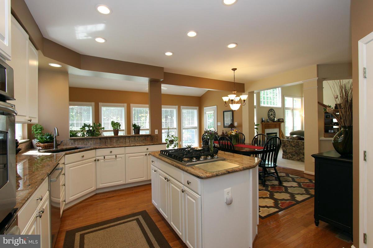 6721 Catskill Road Lorton, VA 22079 - Photo 9 of 22 Kitchen