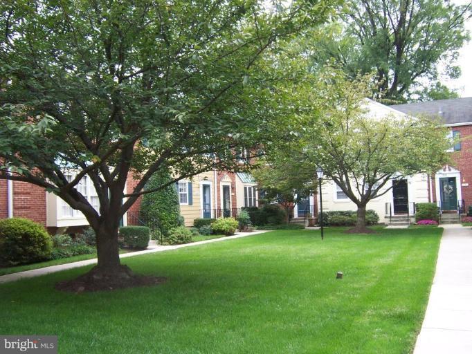 6689 Fairfax Road Chevy Chase, MD 20815 - Photo 10 of 10 Inviting courtyard approch