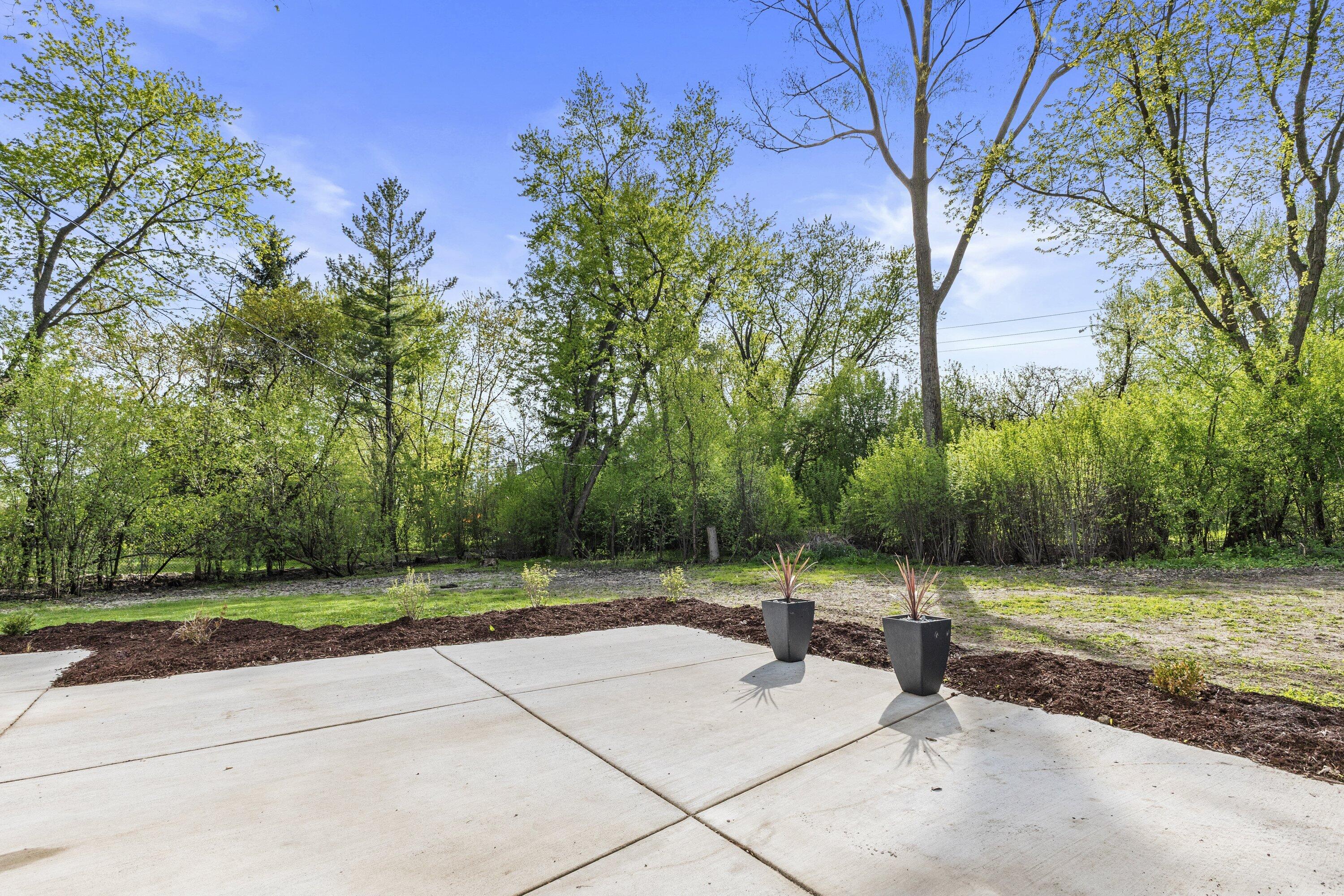 1005 Lone Tree Road Elm Grove, WI 53122 - Photo 16 of 35 Back patio