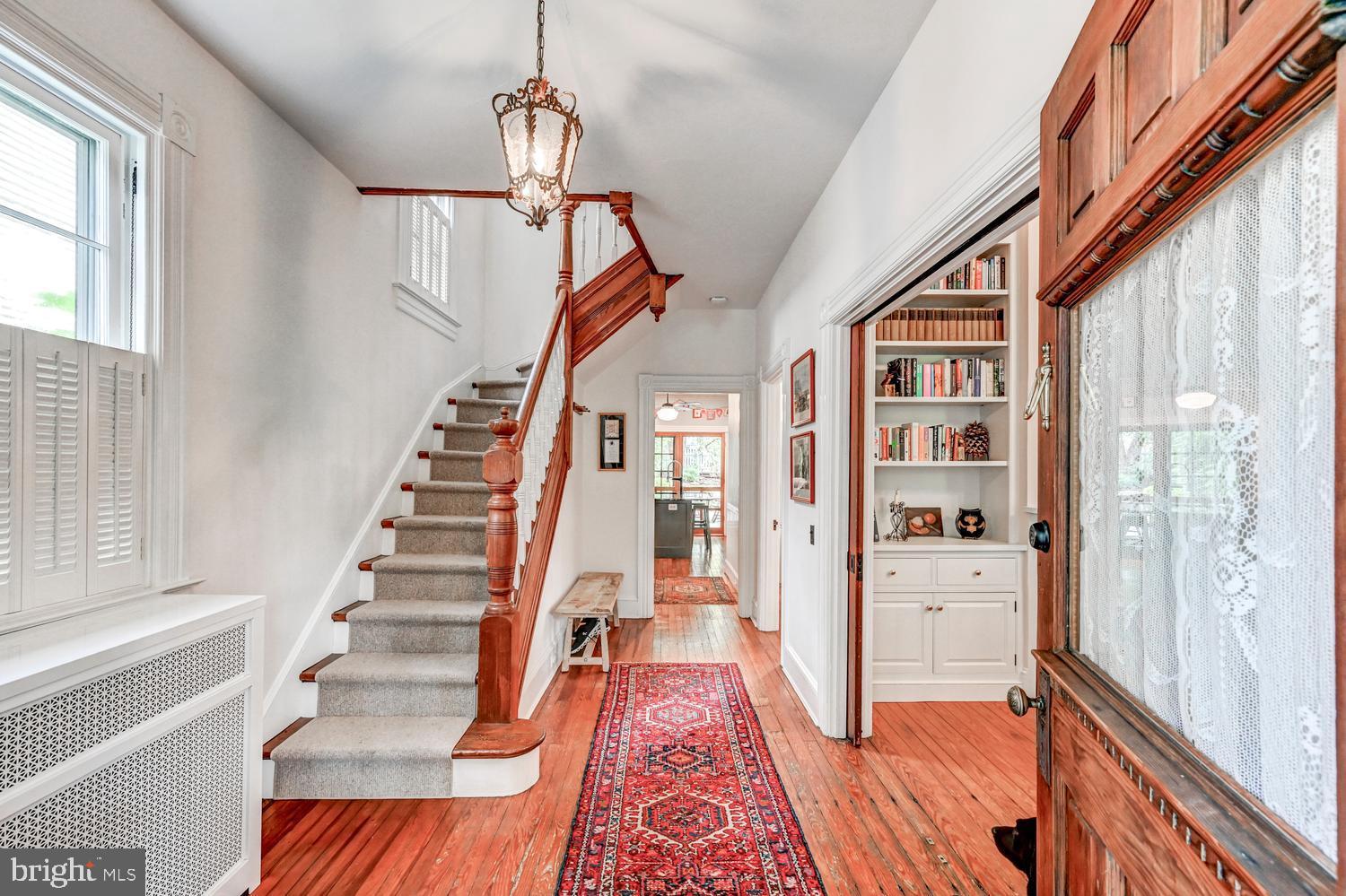 5023 Roland Avenue Baltimore, MD 21210 - Photo 7 of 52